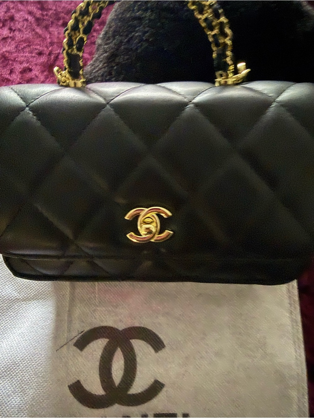 Quilted Shoulder Bag with Gold Chain - Picture 5 of 5
